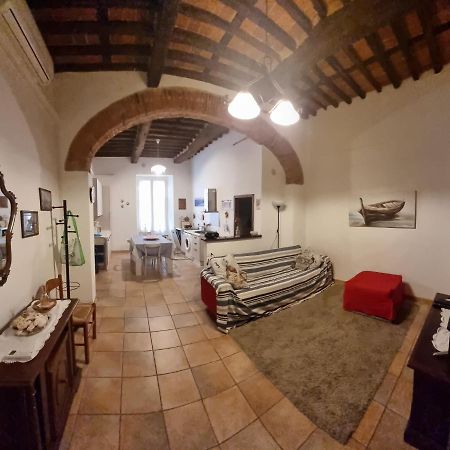 Onda Blu - Bilocale Con Aria Condizionata A Due Passi Dal Castello E Dal Torrione E Rivellino Apartment Piombino Exterior photo